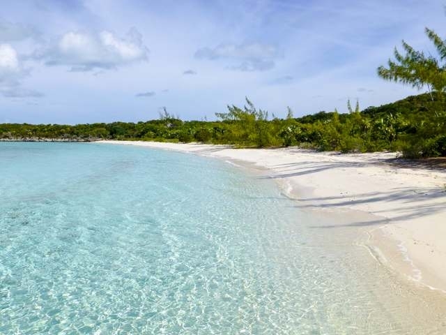 Private islands sales Bahamas 