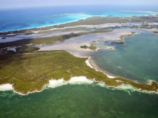 Private islands sales Bahamas 